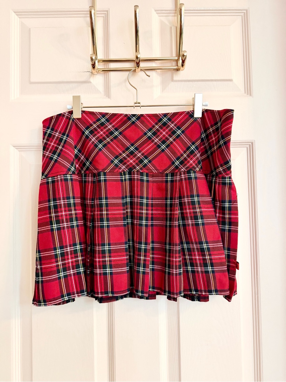 Red plaid royal bones pleated skirt